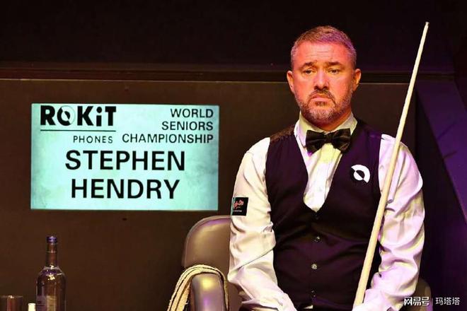 场的表现中 场的表现中